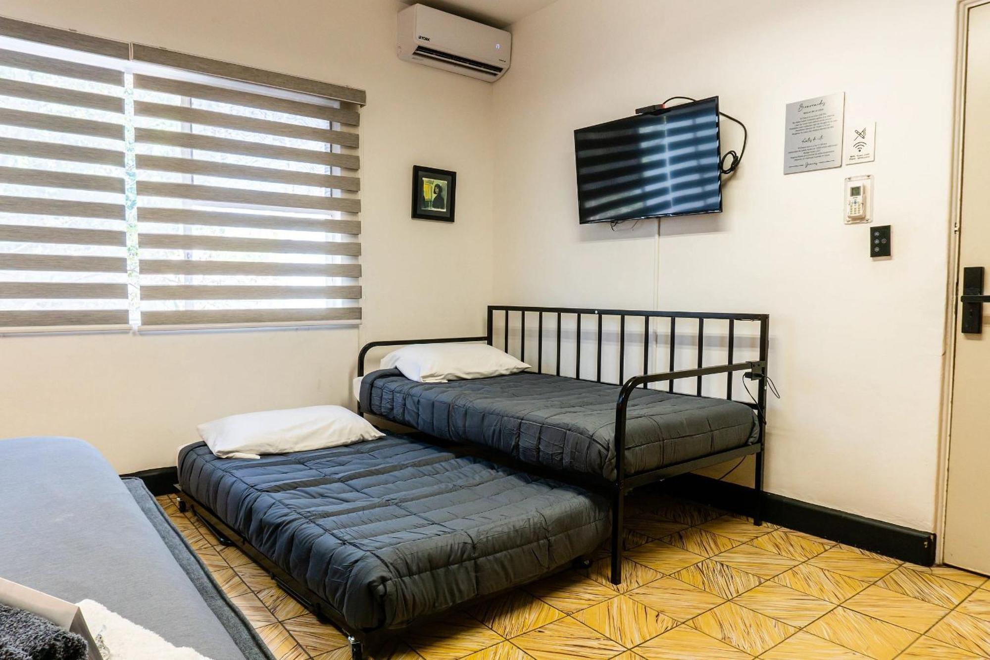 Habitaciones Privadas Con Bano Propio En Una Zona Segura Y Centrica De Guadalajara. מראה חיצוני תמונה